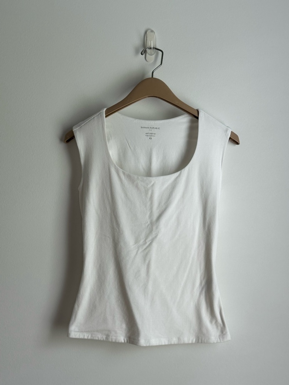 Banana Republic White Scoop-Front Tank